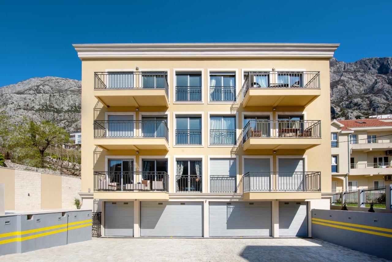 2Montenegro Limeta Apartments With Pool Kotor Bagian luar foto