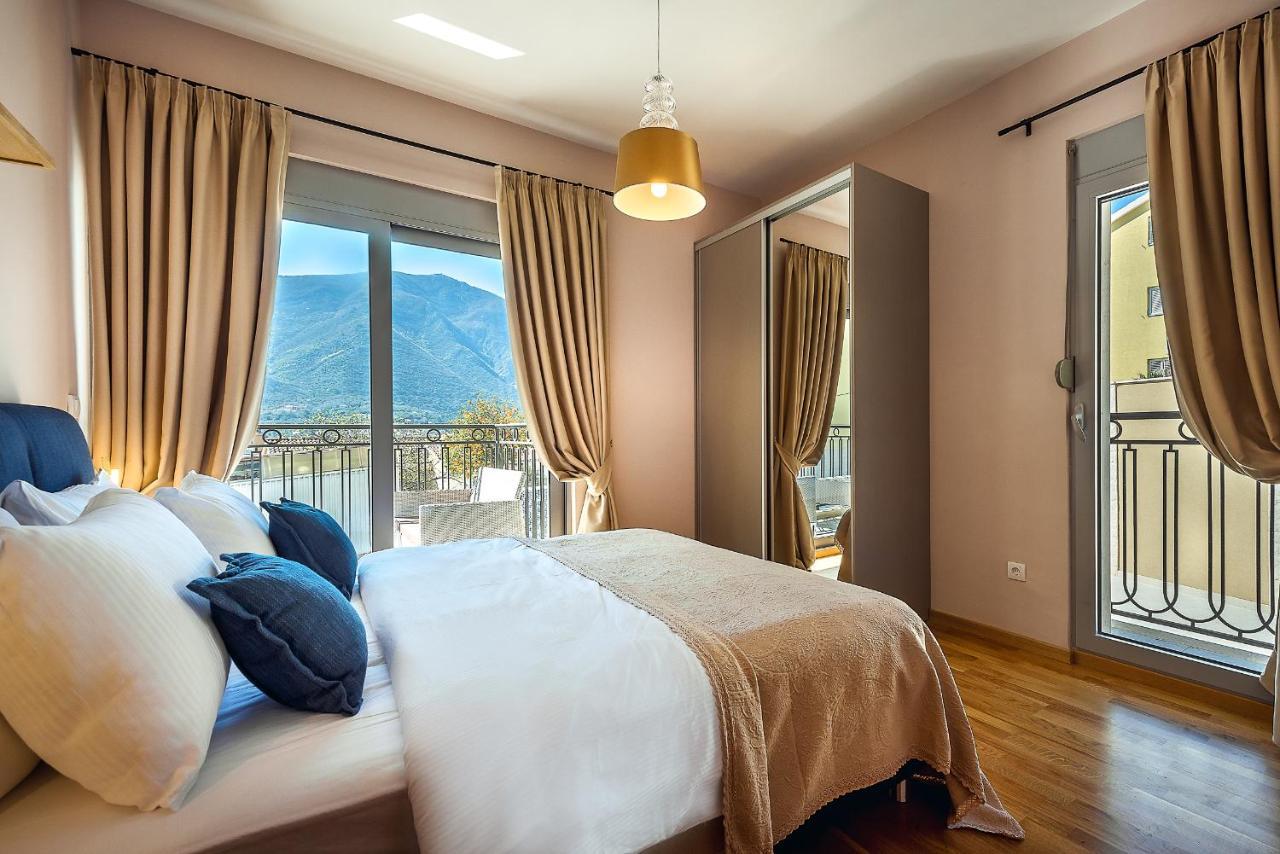 2Montenegro Limeta Apartments With Pool Kotor Bagian luar foto