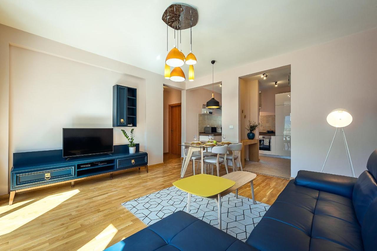 2Montenegro Limeta Apartments With Pool Kotor Bagian luar foto