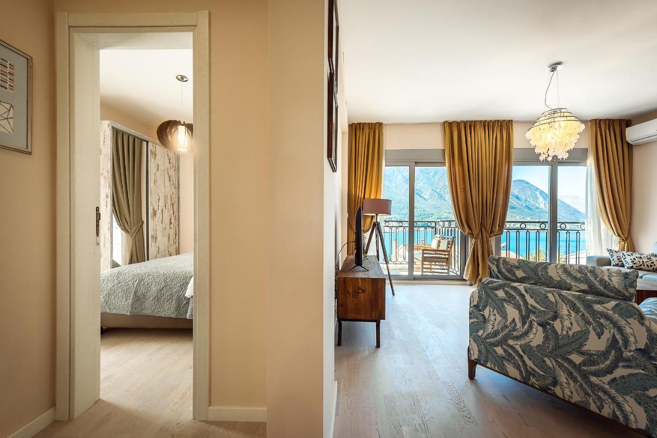 2Montenegro Limeta Apartments With Pool Kotor Bagian luar foto