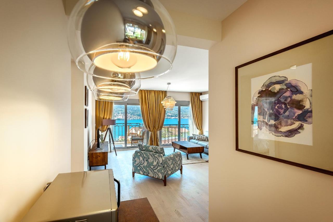 2Montenegro Limeta Apartments With Pool Kotor Bagian luar foto