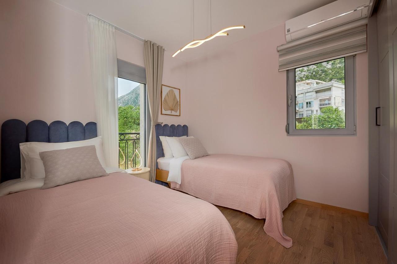 2Montenegro Limeta Apartments With Pool Kotor Bagian luar foto