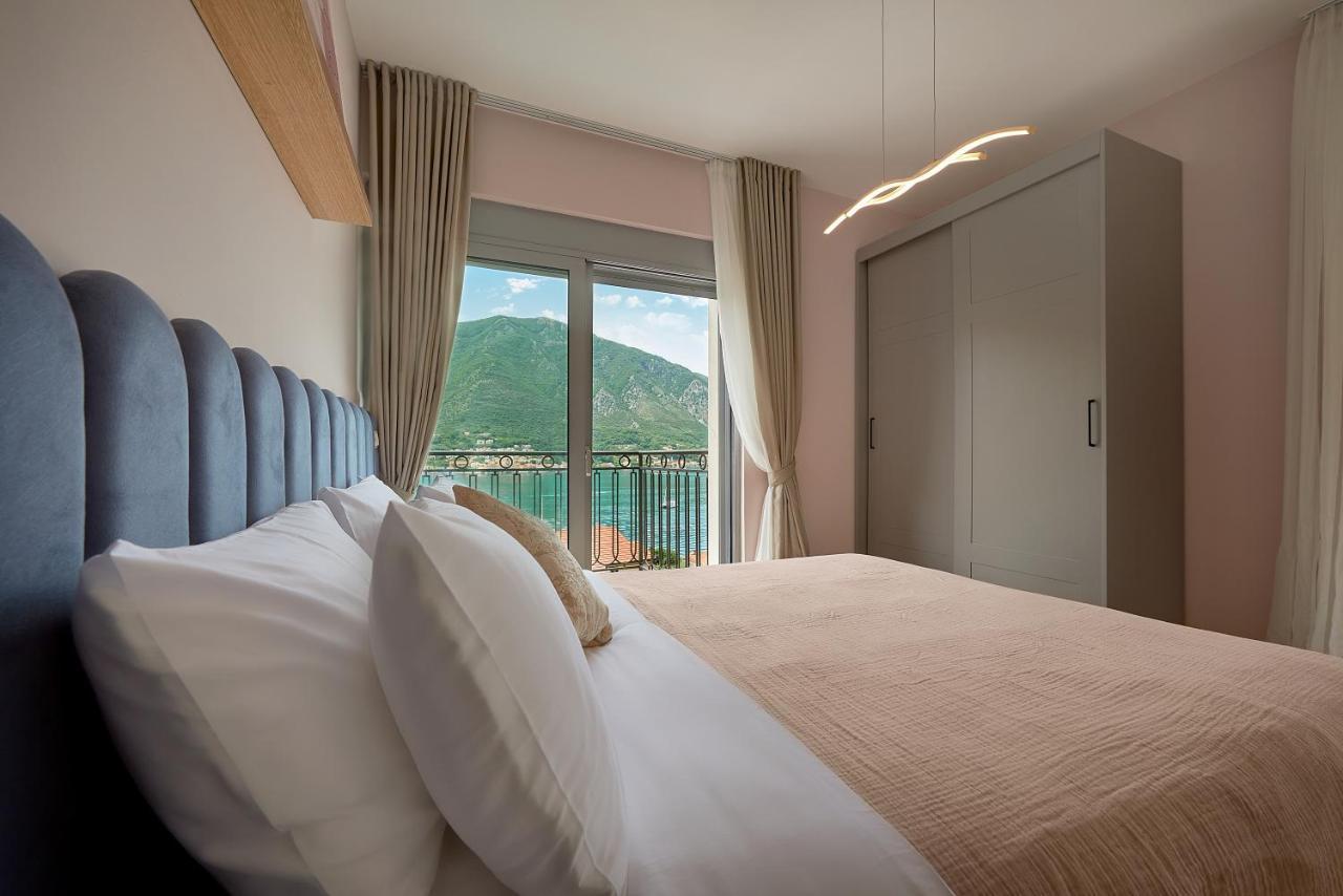 2Montenegro Limeta Apartments With Pool Kotor Bagian luar foto
