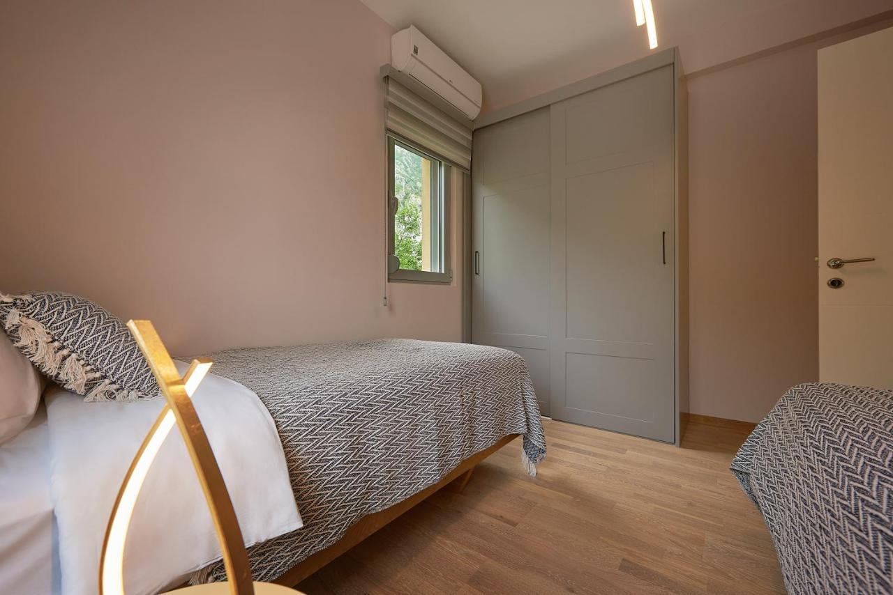 2Montenegro Limeta Apartments With Pool Kotor Bagian luar foto