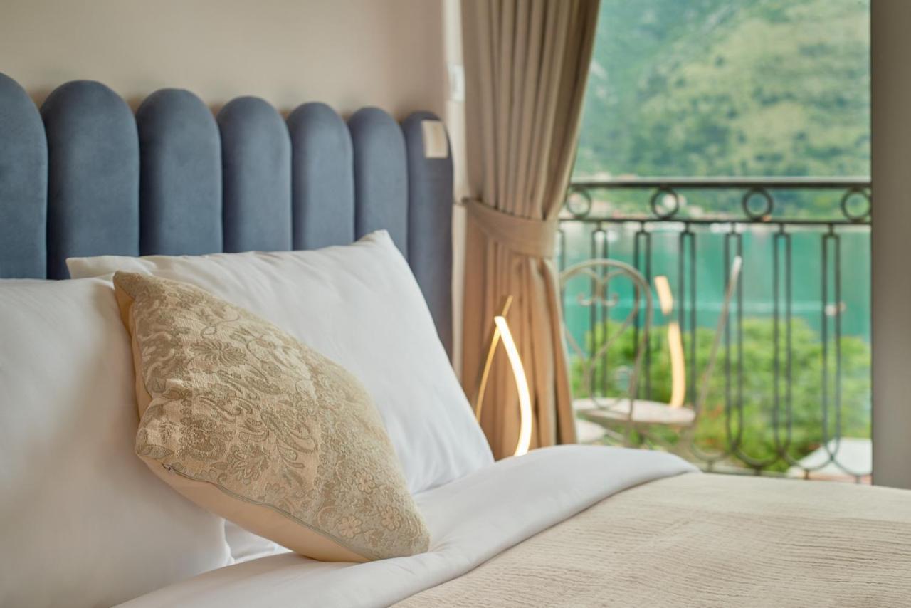 2Montenegro Limeta Apartments With Pool Kotor Bagian luar foto